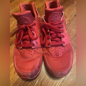 Size 8 - Nike Air Hauraches Triple Red 2015